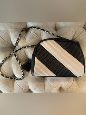 Zara Black and Cream Diagonal Quilted Crossbody Bag